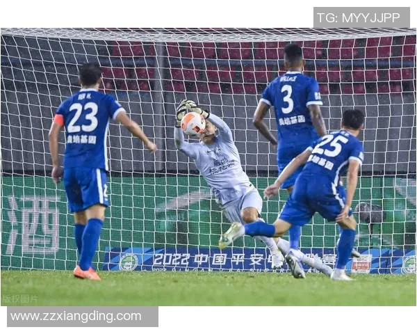 武汉足球队个人能力引发热议球迷对球员表现褒贬不一