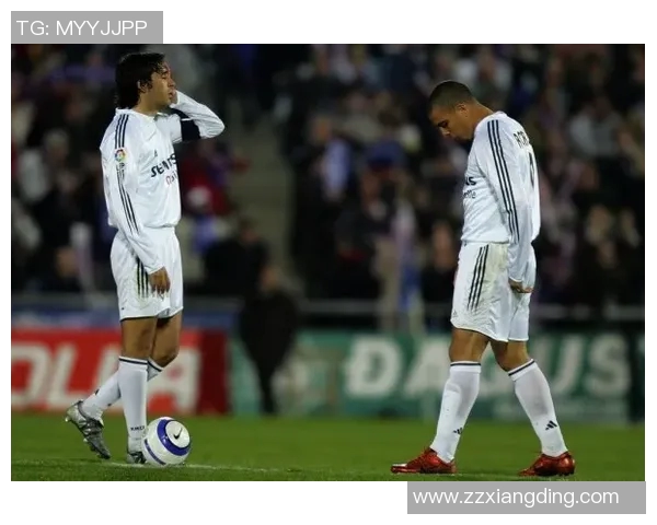 荷兰足球明星因玻璃脚频繁受伤的职业生涯与未来展望